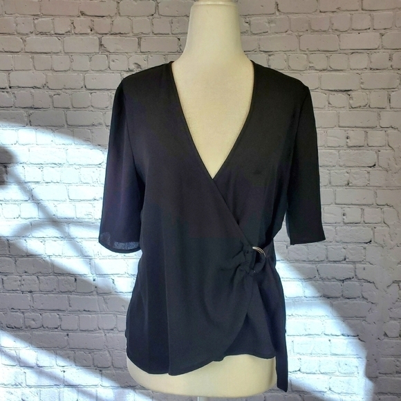 BCBGENERATION Womans D Ring Top Black sz. XS - Picture 3 of 7